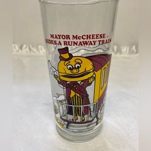 1980 MCDONALDS ADVENTURE SERIES MAYOR MCCHEESE DRINKING GLASS Collectible